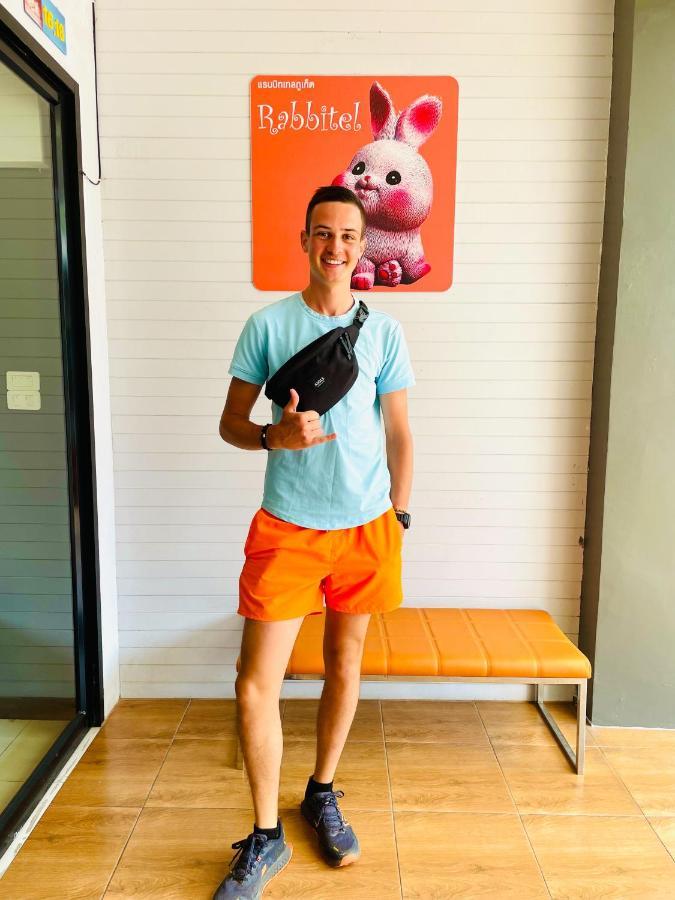 Rabbitel Phuket 호스텔 외부 사진