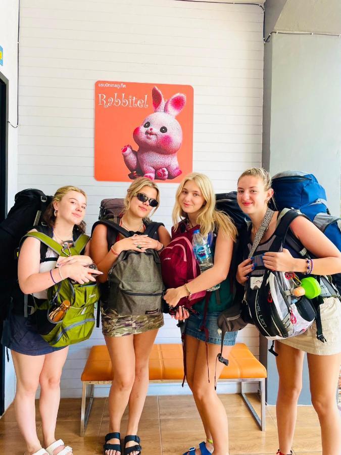 Rabbitel Phuket 호스텔 외부 사진