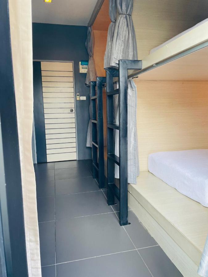 Rabbitel Phuket 호스텔 외부 사진