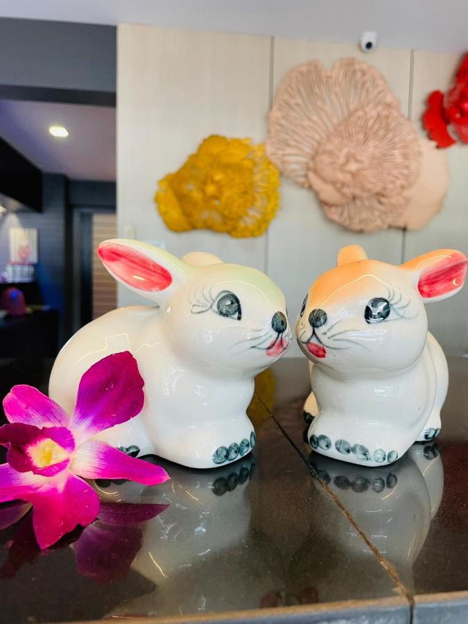 Rabbitel Phuket 호스텔 외부 사진