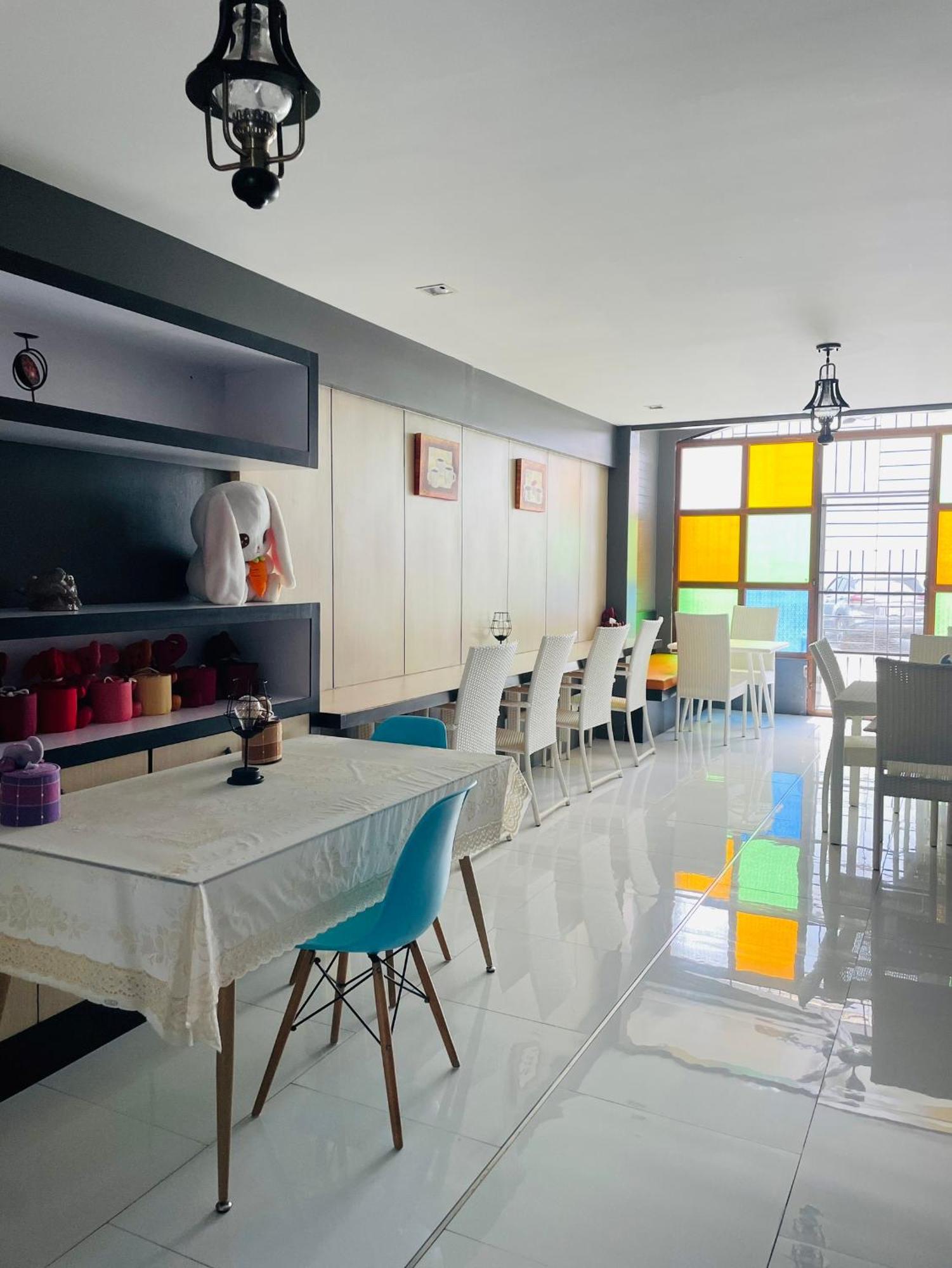 Rabbitel Phuket 호스텔 외부 사진